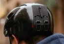 Wynd Helmet: il casco da bici che si ricarica a mano e illumina la tua strada