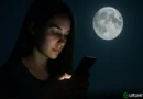 Gli smartphone hanno spezzato l’antico legame tra ciclo mestruale e Luna