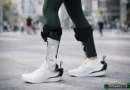 Sneaker che camminano al posto tuo: Dephy porta l’assistenza robotica ai piedi
