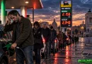 L’Italia che accetta tutto: carburante alle stelle, diritti calpestati e piazze vuote